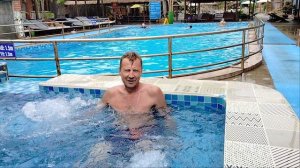 Прохладный джакузи тоже есть!