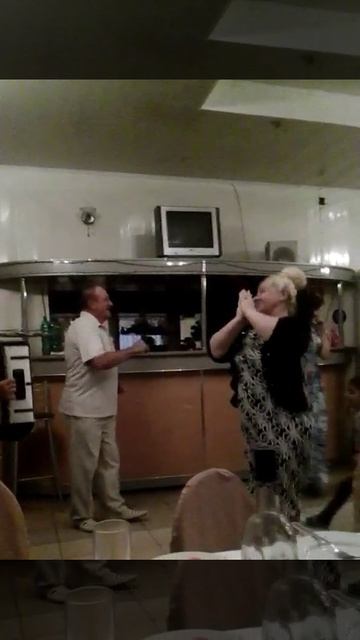 Видео WhatsApp 2025-12-03 в 10.37.27_be8db552  у  кумы   юбилей