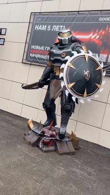 Скульптура воина из металла