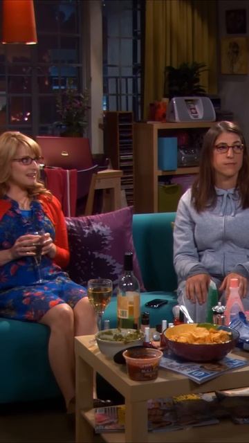 Теория большого взрыва (The Big Bang Theory) Penny, Amy And Bernadette. Slumber Party Guest. #girl