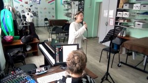 Ретро-песни. Спасибо вам, люди-1я. Тон-ть. Тема. Текст. Форма. Даша Еремеева-Эстрада.