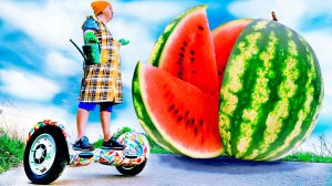 Бабушка на Гироскутере и Гигантский Арбуз как в Мультики !