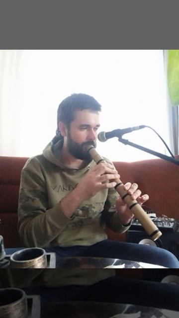 064 сякухати ми минор 45см
Цена 1500
Хорошая сякухати. Приятный тембр с хрипотцой. Миниатюрные отвер