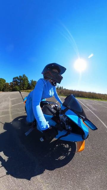 Катя Алмаз мото девушка на Дукати Ламборгини