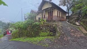 Прогулка под дождем в горной деревне Индонезии⛈️☔🌦️
