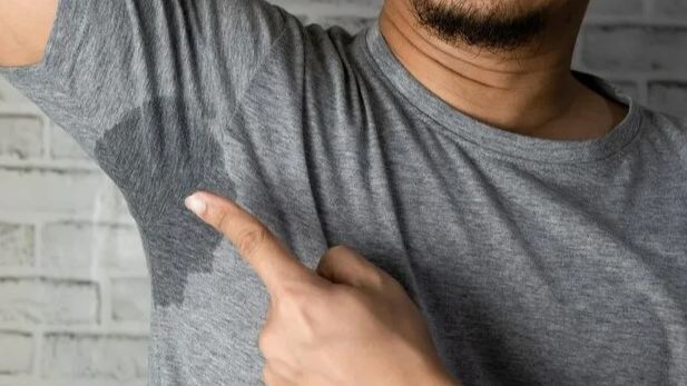 Как избавиться от потливости на целый день необычно!