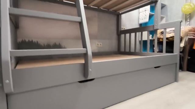 Двухъярусная кровать Vita Mia Турин; Верхнее место 90х200 см, нижнее 120х200 см. Порода ДУБ RAL 7040