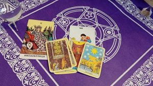 #расклад, КАК ОН ОЩУЩАЕТ СЕБЯ РЯДОМ С ВАМИ. ХОТЕЛ БЫ ОН ЧТО ТО ПОМЕНЯТЬ В ВАШИХ ОТНОШЕНИЯХ💕♥️таро