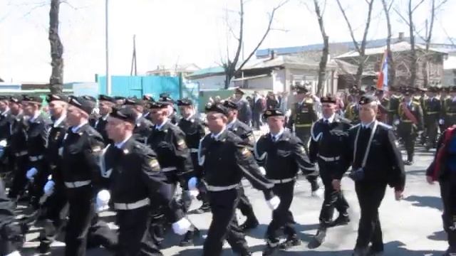 День Победы, Иркутск, ул. Декабрьских Событий, демонстрация и колонны, двигающиеся в центр. 2009 г.