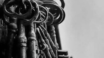 С КЕМ ОН СЕЙЧАС ОБЩАЕТСЯ, С КЕМ ВСТРЕЧАЕТСЯ И С КАКОЙ ЦЕЛЬЮ ⁉️