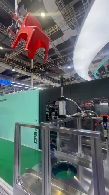 Двухплитный ТПА DPB750 для литья крупногабаритных изделий