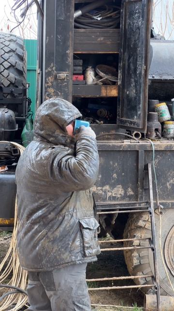 Что бодрит лучше утреннего кофе?  Конечно работающие во всю коллеги