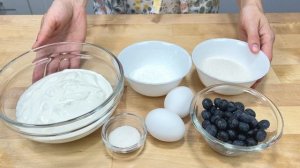 СМЕТАННИК С ЯГОДАМИ