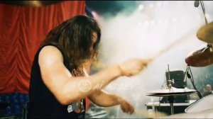 КОНЦЕРТ ГРУППЫ NIRVANA С АЛЬБОМОМ NEVERMIND В МОСКВЕ В 1991 ГОДУ видео создано нейросетью