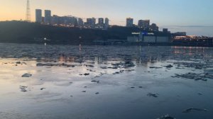 Ледоход на набережной