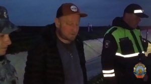 Сотрудники ГУ МВД России по СКФО пришли на помощь водителю машины, загоревшейся вблизи ФКПП «Малка»