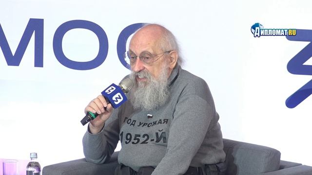 «ТЕБЯ НЕ ЗАМОРОЗИТ — ТЕБЯ СЖАРИТ»: Вассерман разрушил главный миф о космосе