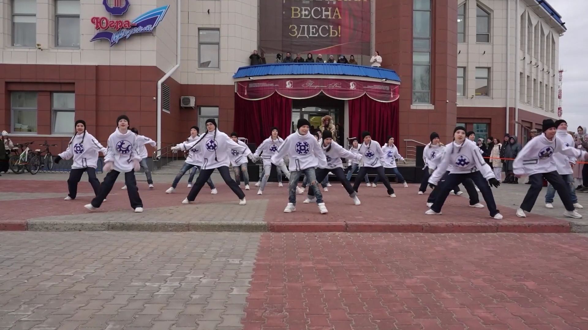 Югорчан пригласили на фестиваль-конкурс любительских театральных коллективов «Театральная весна»