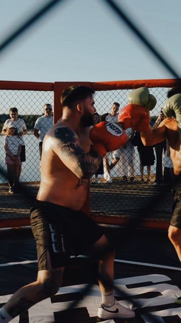 Бой блогеров