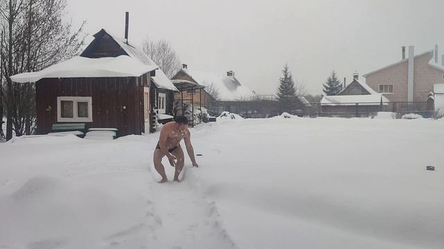 210426 опять снег. прогулка, за одно и закаляюсь!