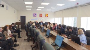 В Серпухове депутат Госдумы Александр Коган встретился с депутатами горсовета