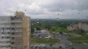 025▪️Дождь за окном▪️Пасмурная погода в городе▪️Футажи ▪️Хмурый пейзаж