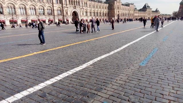 Большая красная площадь в Москве. Прогулялись по этому замечательному и красивому месту на свете.
