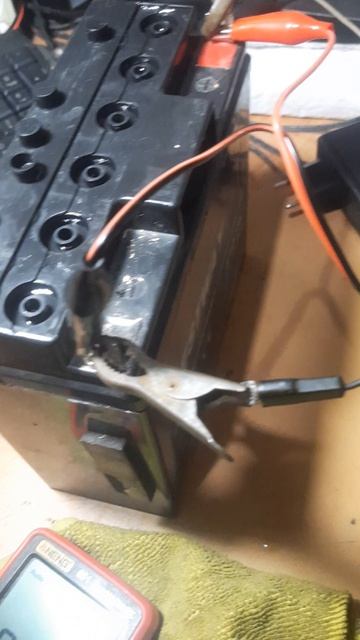 Бествей (BestWay) Sp12-13a (12v 13 2ah) 
Попытка раскачать аккумулятор.