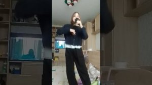 Показываю Полину