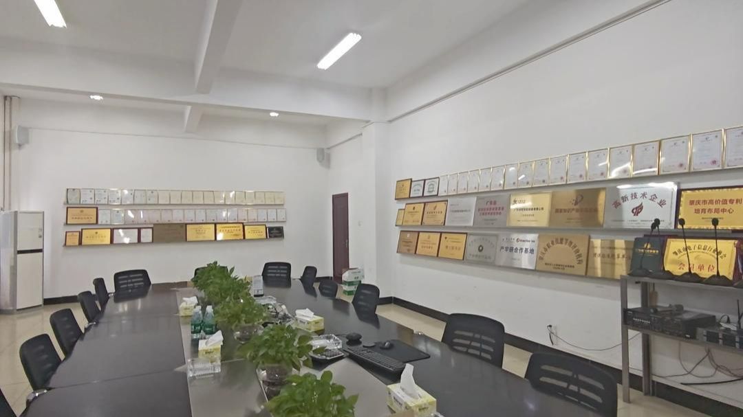 32 года инноваций в сфере интеллектуального производства оборудования для нанесения покрытий!