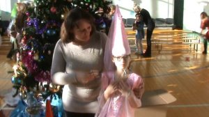 177)Ц ЁЛКА В ШКОЛЕ 1В