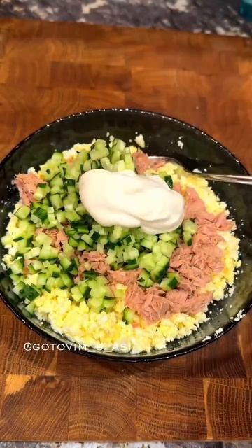 Брускетты с тунцом и яйцом 🥪