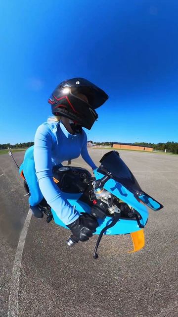 Катя Алмаз мото девушка на Дукати Ламборгини