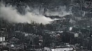 🇺🇦🎮Кадры с украинского дрона👁
🇷🇺💥Удары ВКС России при помощи ФАБ-3000 по Константиновке…🗺️