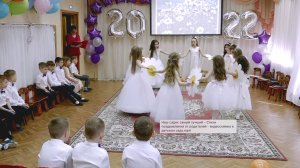 Красивый танец девочек с ромашками на Выпускном утреннике - фото и видео в детском саду