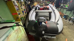 RiverBoats 430 обзор (на суше)