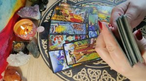 Вы в его глазах 💞 таро по вариантам