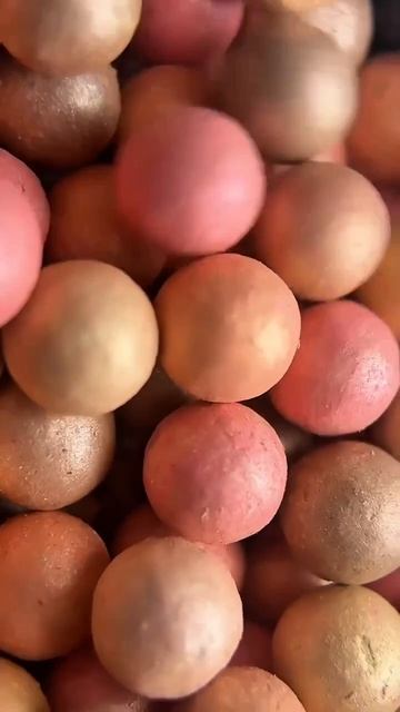 Новый каталог в этот раз получился особенно праздничным 🎉