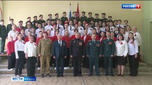 К 9 мая ученики и педагоги рязанских школ споют песню из кинофильма "Офицеры"