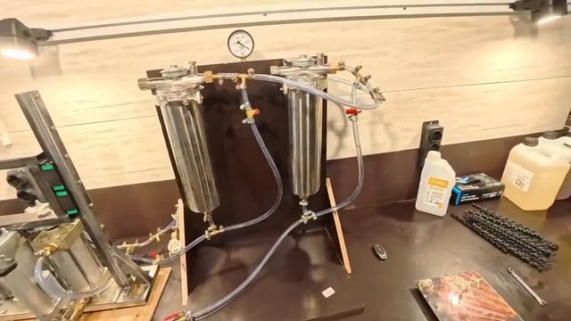 Финальная прогонка глицерина через установку. Следующий эта будет заливка пластика.