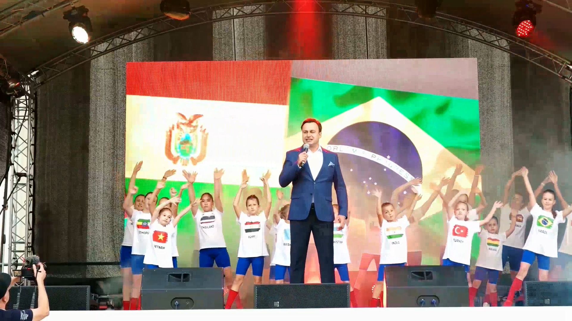 Песня о Москве - Владислав Косарев