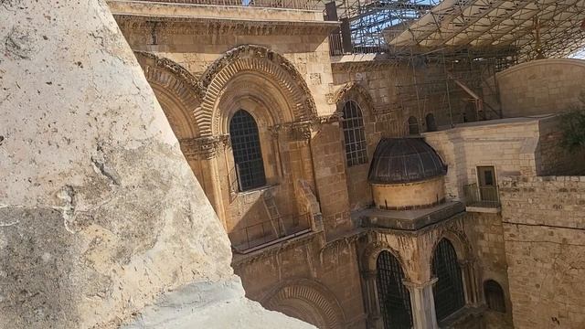 Ваши имена и письма в Патриаршую церковь в первый день Светлой Седмицы