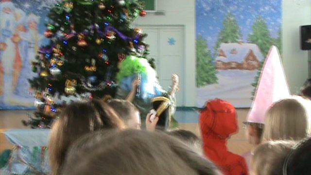 157)Ц ЁЛКА В ШКОЛЕ 1В