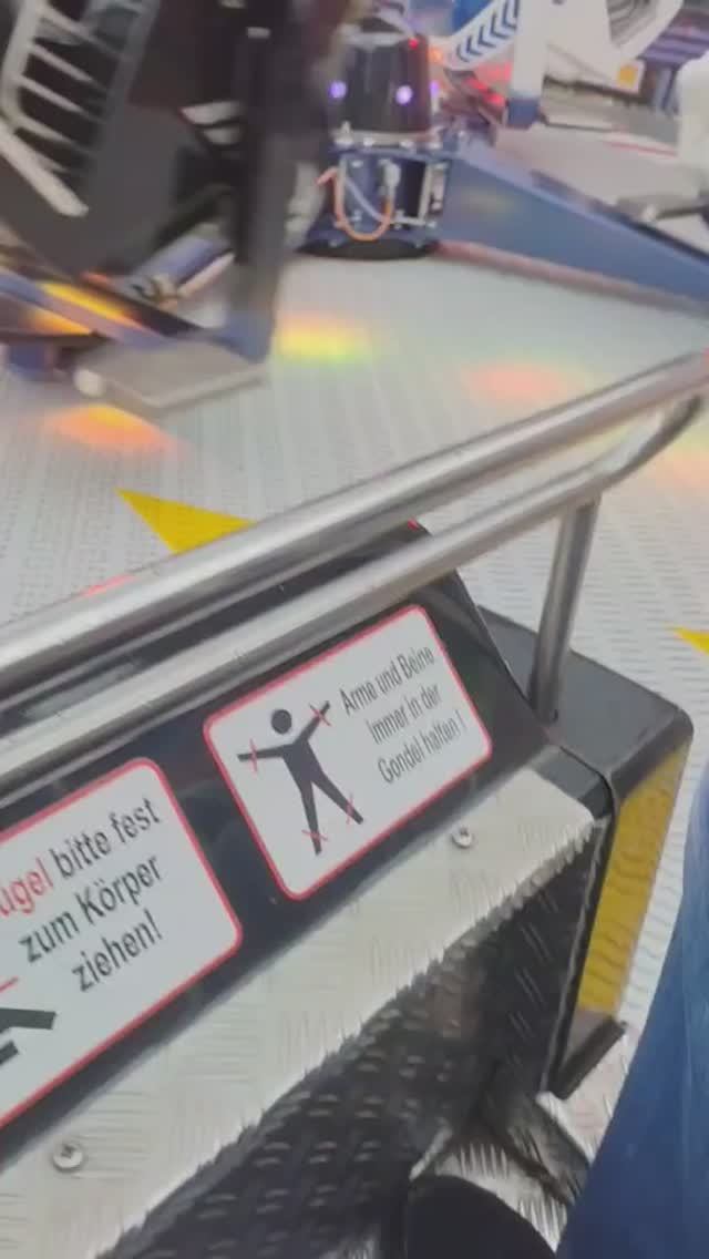 Аттракционы! Новый брейкданс с переворачивающимися кабинками 🎉 #аттракционы #фруктымира #брейкданс