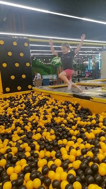 Прыжок в шары