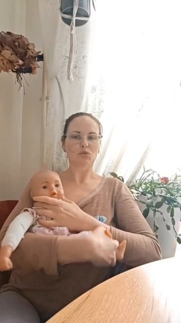 🟡КАК ПРАВИЛЬНО ДЕРЖАТЬ В КОЛЫБЕЛЬКЕ ПОДРОСШЕГО МАЛЫША