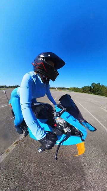 Катя Алмаз мото девушка на Дукати Ламборгини