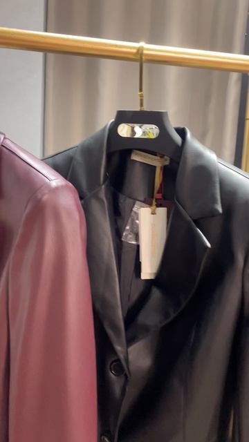 Пиджаки из экокожи