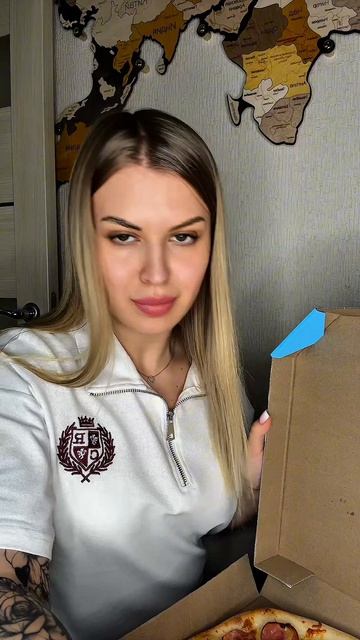 Тюмень, вы это видели?? 😳🔥
МЕТРОВАЯ пицца — и сразу 4 вкуса в одной!

Сочная, горячая, свежая…
идеал