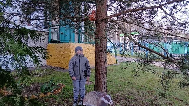 Стихотворение С. Маршака Откуда стол пришел читают воспитанники МОУ СОШ Куимова (ДО Елочка)